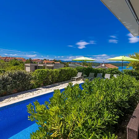 بيت للعطل Residencia La Famiglia With Heated Pool *