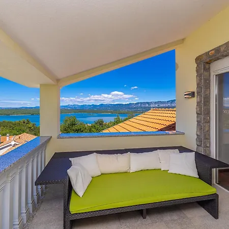 بيت للعطل Residencia La Famiglia With Heated Pool