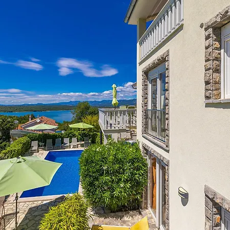 بيت للعطل Residencia La Famiglia With Heated Pool *