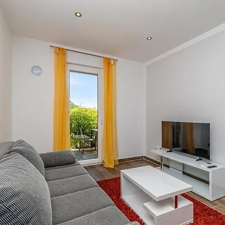 Residencia La Famiglia With Heated Pool *
