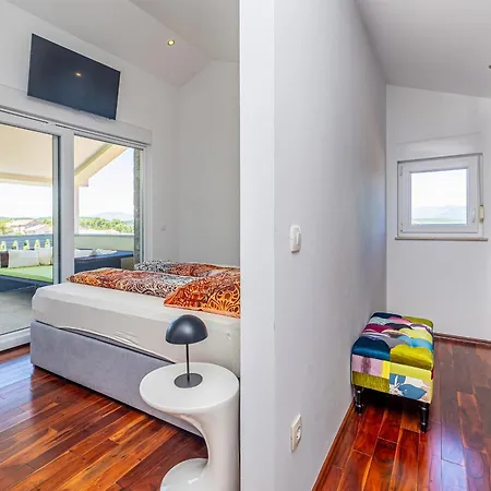 بيت للعطل Residencia La Famiglia With Heated Pool كليمنو