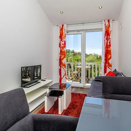 Residencia La Famiglia With Heated Pool * كليمنو