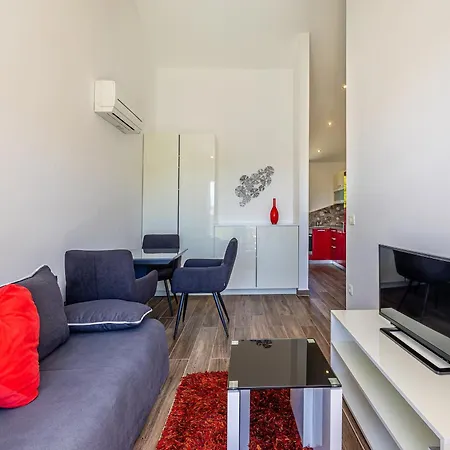 Residencia La Famiglia With Heated Pool *