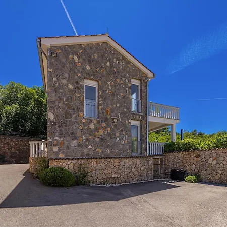 Residencia La Famiglia With Heated Pool * Klimno